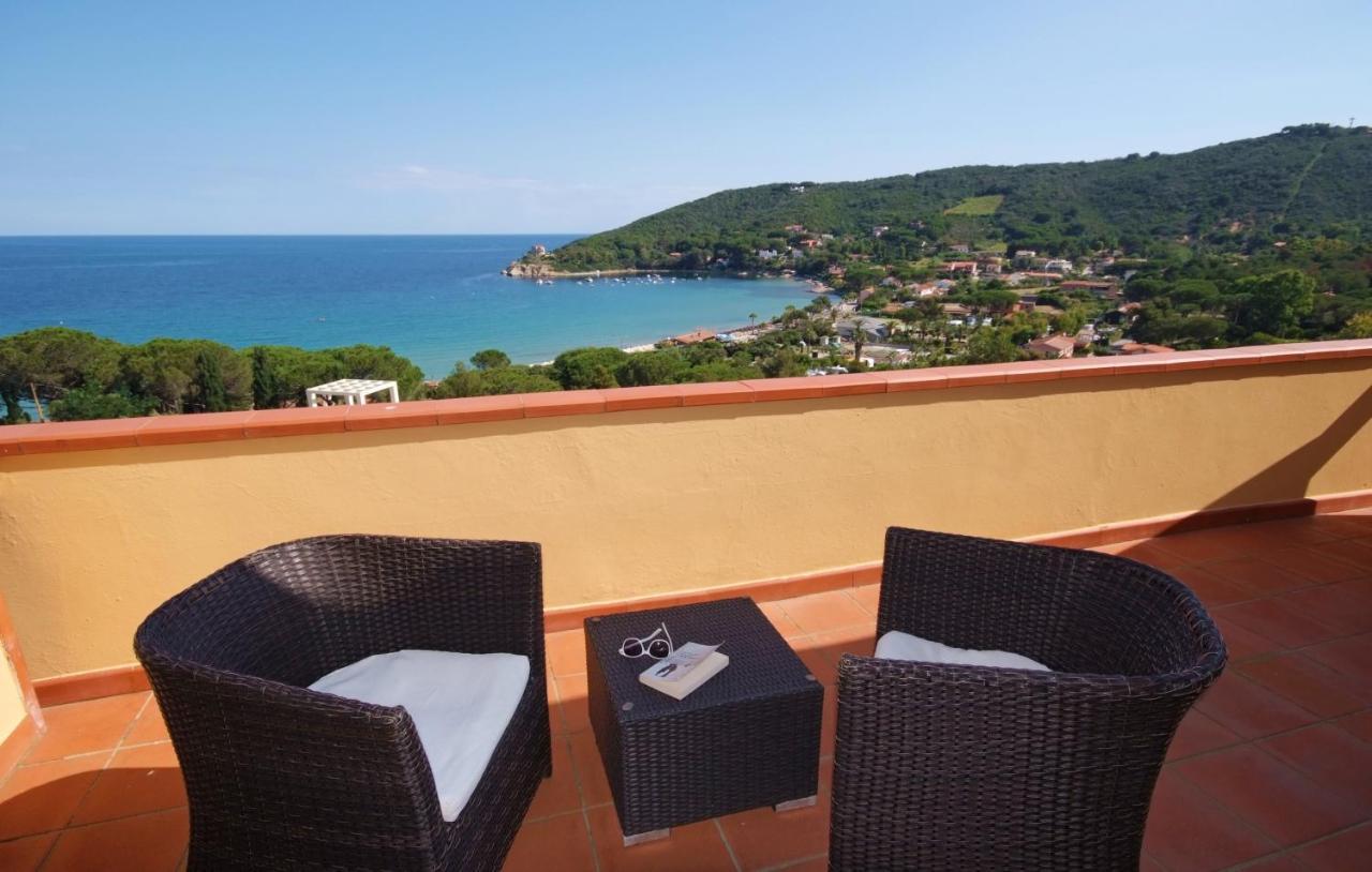 Hotel La Perla Del Golfo Procchio  Exterior photo